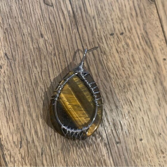 Natural tigers eye gemstone pendant healing crystal reiki charm and chain - Picture 5 of 5